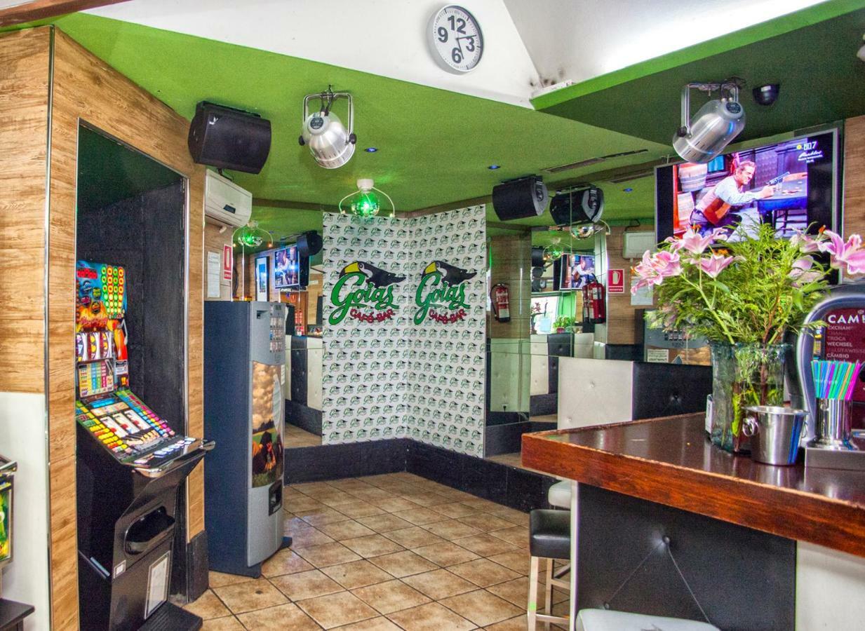 Hostal Goias Otel Oviedo Dış mekan fotoğraf